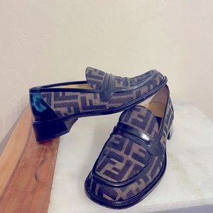 Vintage FENDI 90’s FF Zucca Chunky Loafers 36.5
